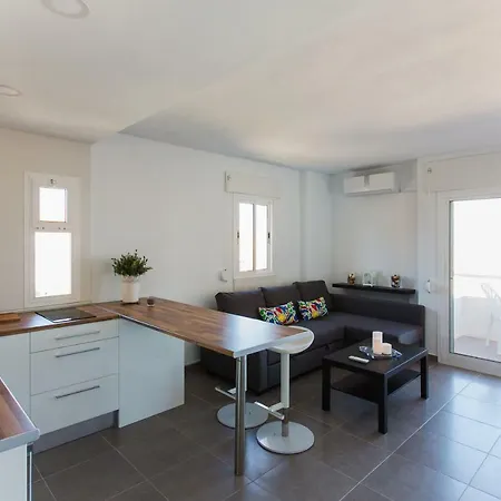 With Views Апартаменты *